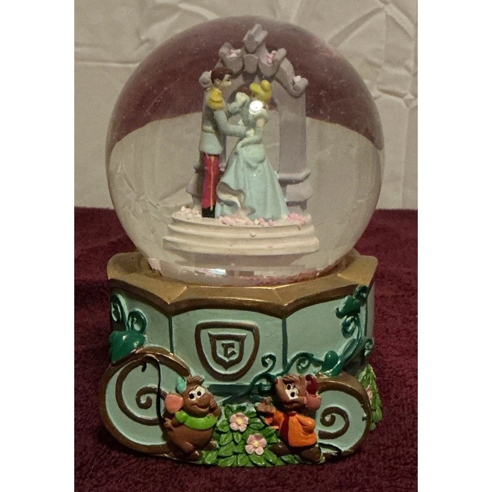 Disney Cinderella And Prince Charming Musical With Swirling Snow Globe, Tested